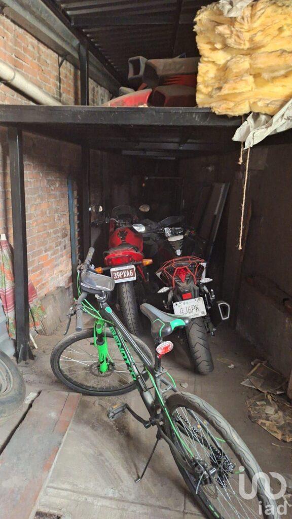 Se Vende Casa para Remodelar con accesorias para comercio en la col. Del Carmen Coyoacán, cdmx