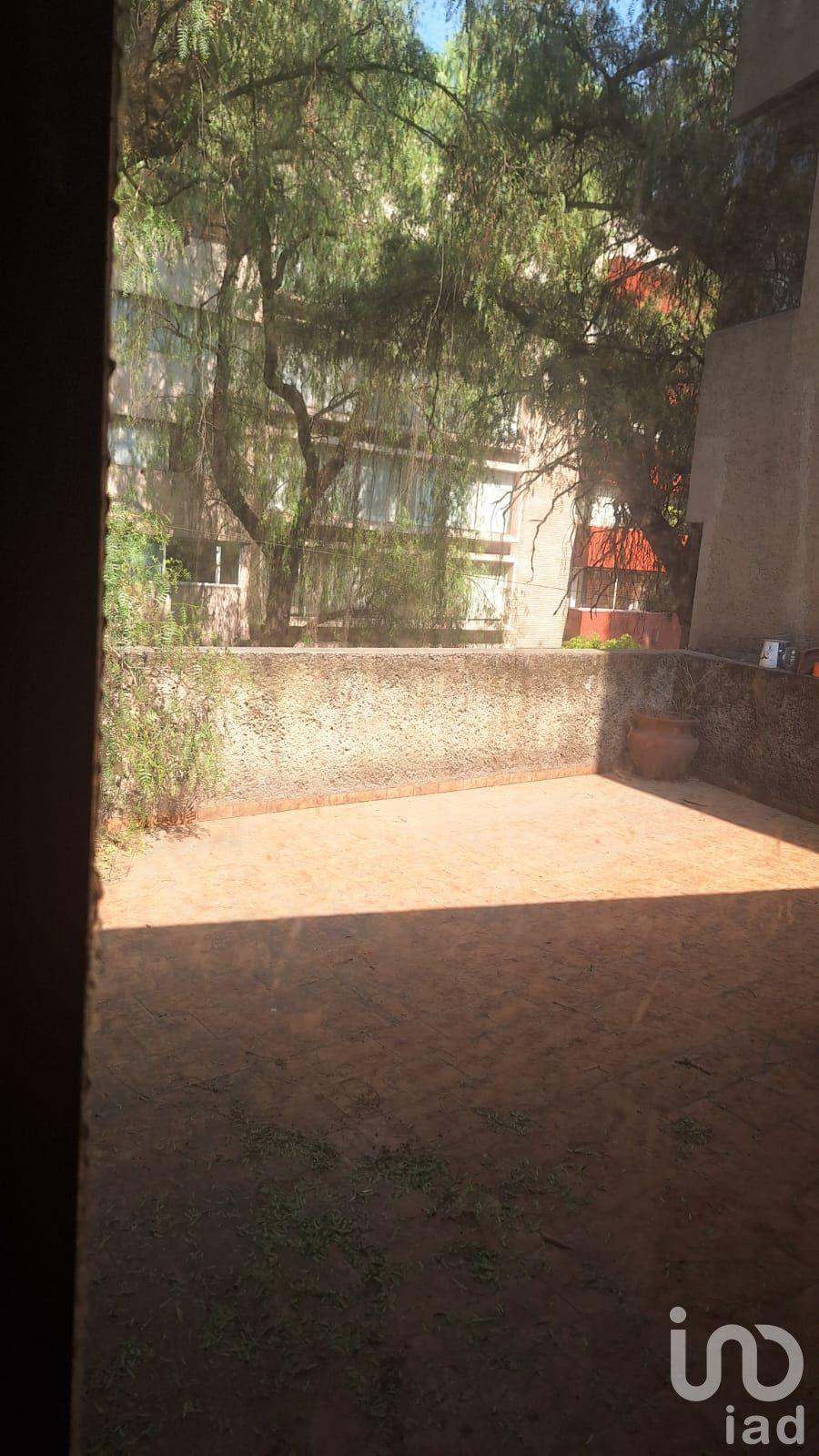 Se Vende Casa para Remodelar con accesorias para comercio en la col. Del Carmen Coyoacán, cdmx