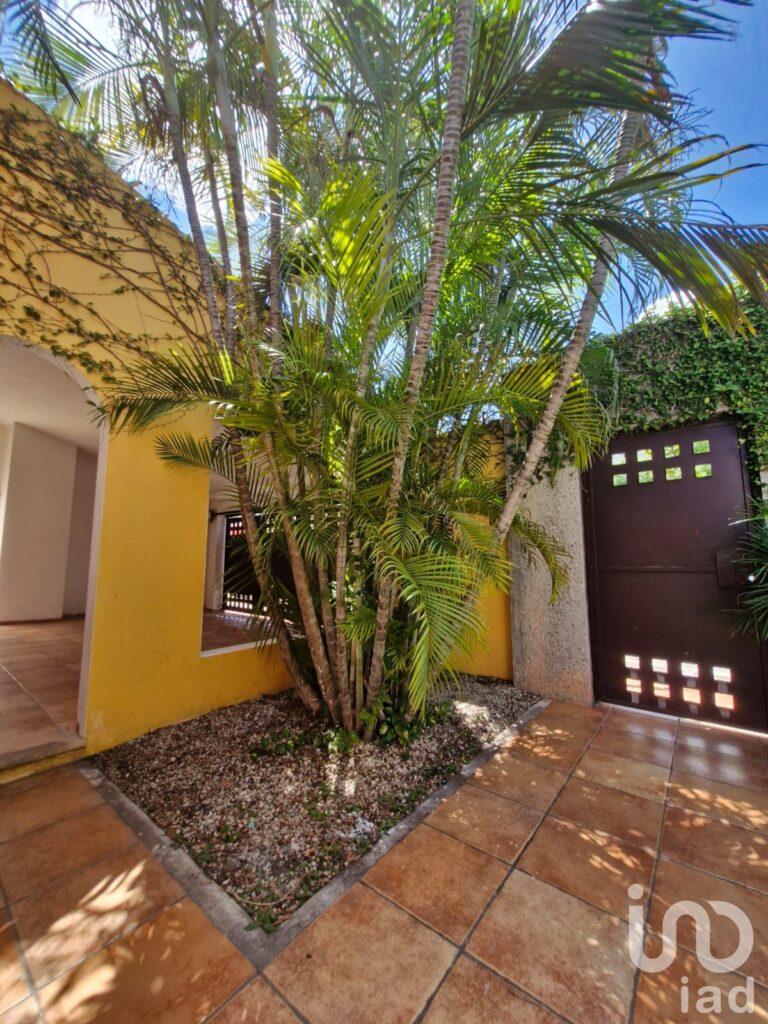 Casa en venta, Residencial Montebello, dentro de la ciudad de Mérida, Yucatán