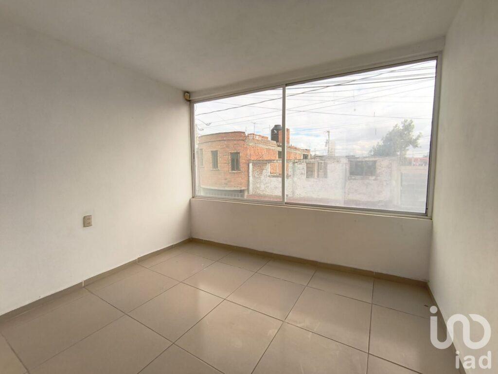 Casa en VENTA de 5 recamaras a unos metros de Carr Rio Verde