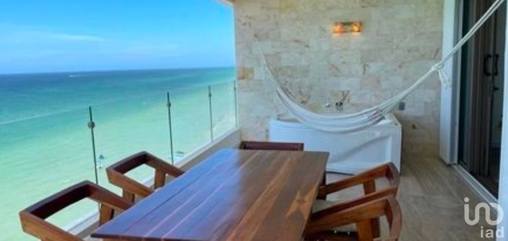 Departamento amueblado en Venta frente al mar en Chicxulub, Yucatán.