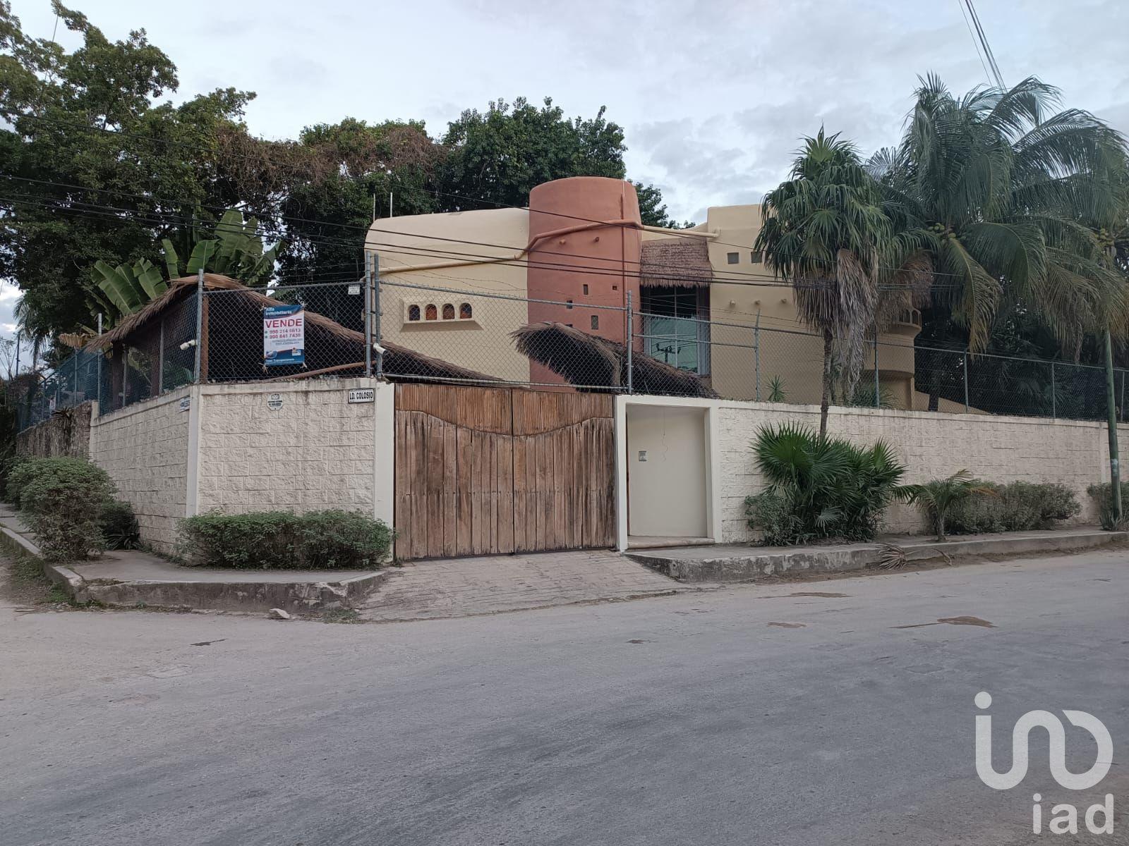 Casa en Venta Av. Colegios SM 309 con 1,500m2 de terreno y 600m2 de construcción