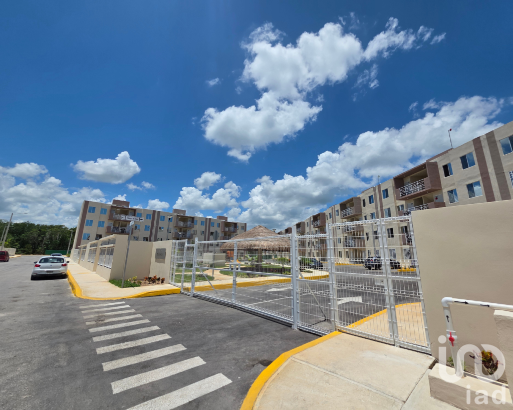 Departamento Nuevo en Venta en Cancún (Zona norte), con Alberca y Acceso controlado