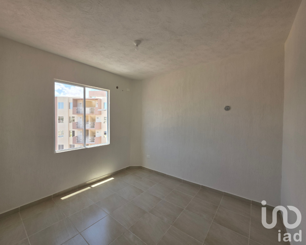 Departamento Nuevo en Venta en Cancún (Zona norte), con Alberca y Acceso controlado