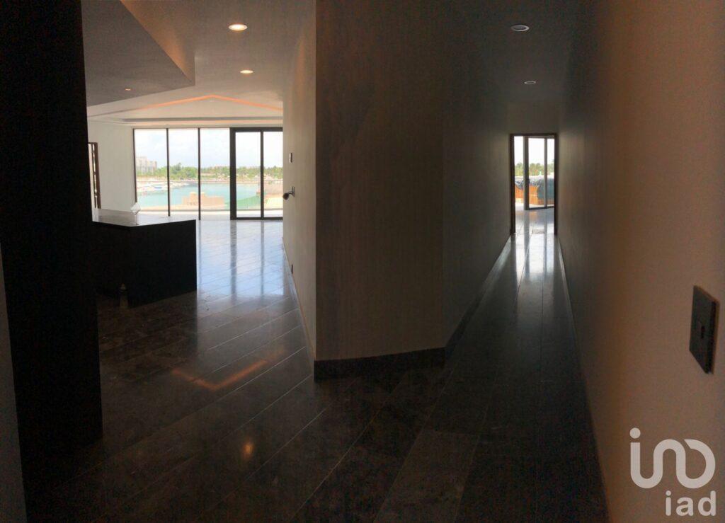 VENTA DE DEPARTAMENTO EN EXCLUSIVA TORRE DE PUERTO CANCUN EN CANCUN QUINTANA ROO