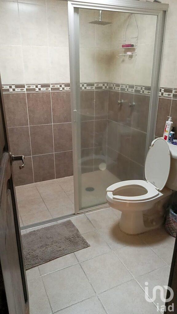 RESIDENCIA EN SANTA MARIA A 5 MIN DE BLV JUAN PABLO