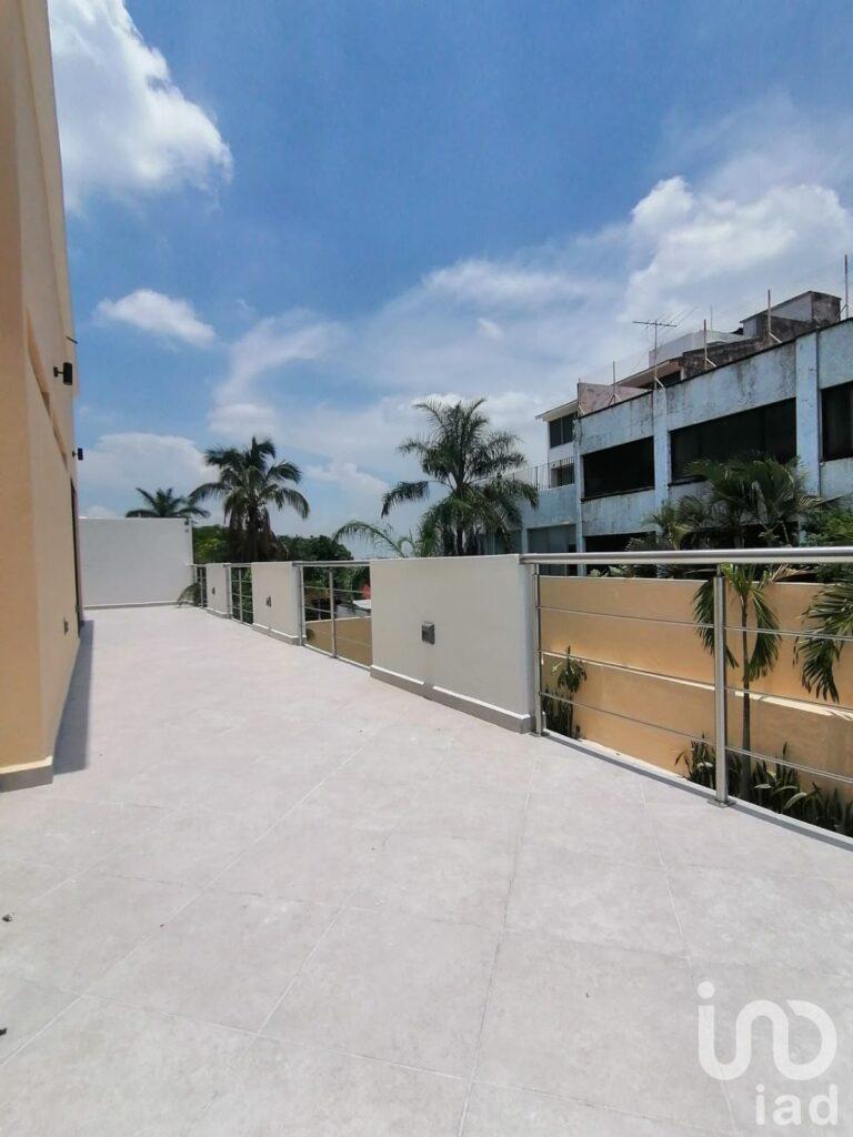 CASA EN VENTA CERCAS DE LA GLORIETA DE LA LUNA CUERNVACA