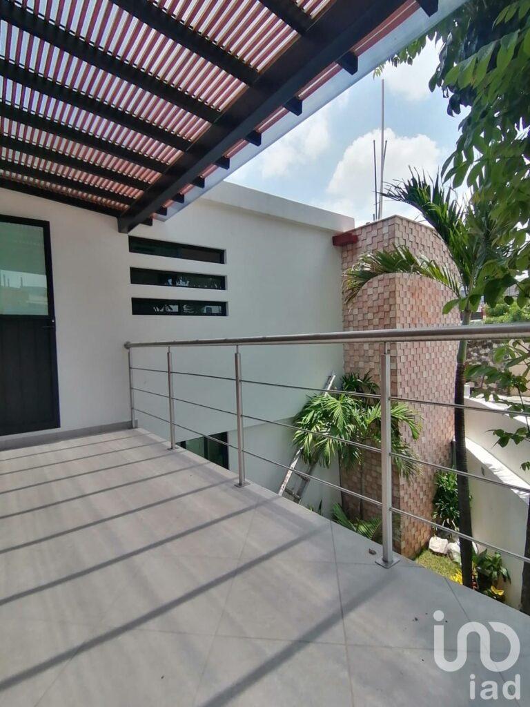 CASA EN VENTA CERCAS DE LA GLORIETA DE LA LUNA CUERNVACA