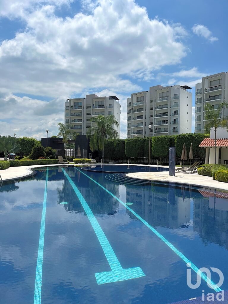 CASA EN PARAISO COUNTRY EN MORELOS, FRACCIONAMIENTO CON DOBLE FILTRO DE SEGURIDAD Y CAMPO DE GOLF