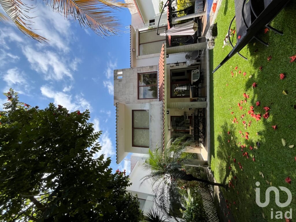 CASA EN PARAISO COUNTRY EN MORELOS, FRACCIONAMIENTO CON DOBLE FILTRO DE SEGURIDAD Y CAMPO DE GOLF