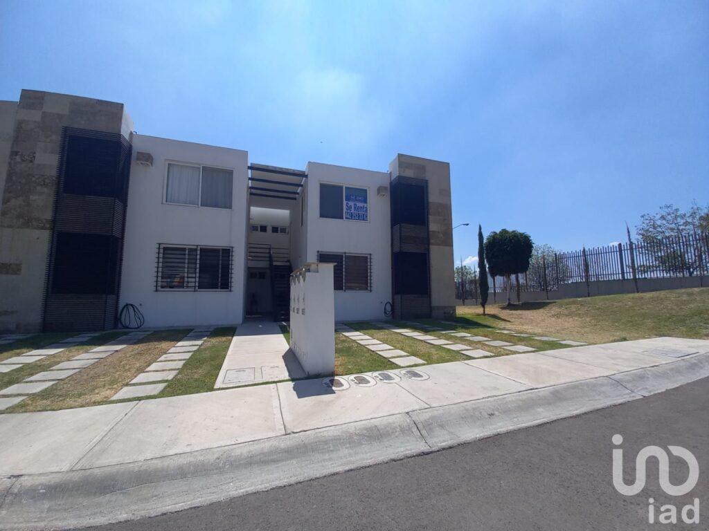 Departamento en venta en Viñedos Querétaro planta alta en esquina