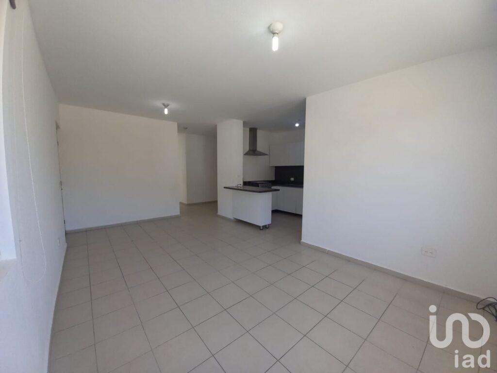 Departamento en venta en Viñedos Querétaro planta alta en esquina