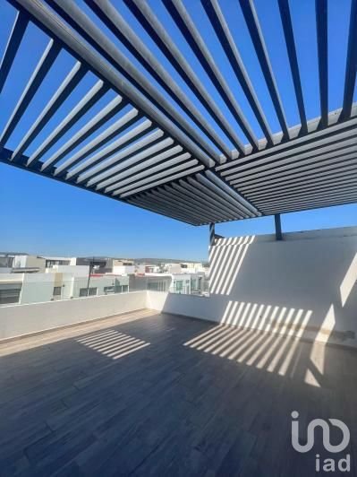 Renta Casa con Roof Garden, en Fraccionamiento Privado en Solares, Zapopan, Ja