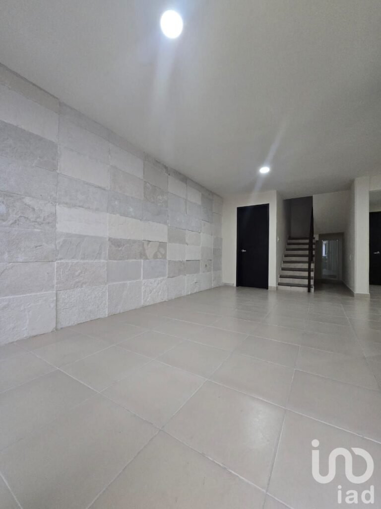 CASA EN VENTA EN CIVAC JIUTEPEC, MORELOS RESIÉN REMODELADA