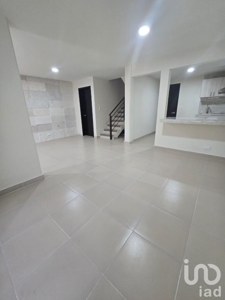 CASA EN VENTA EN CIVAC JIUTEPEC, MORELOS RESIÉN REMODELADA