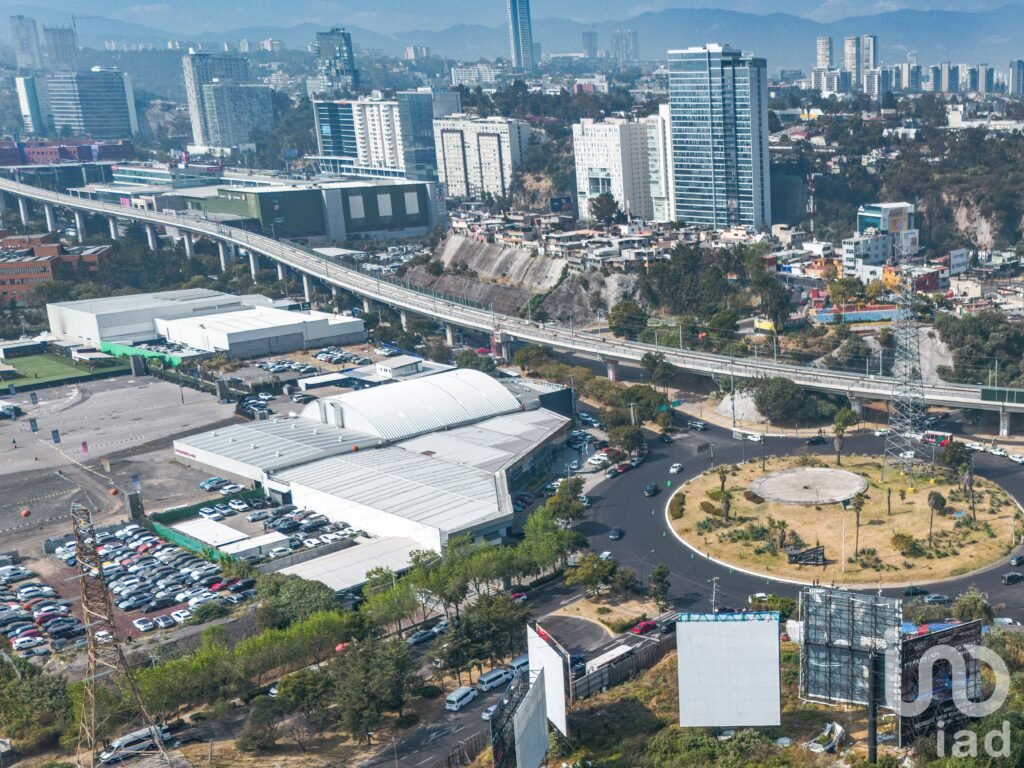 EN VENTA TERRENO UBICADO EN PROLONG. VASCO DE QUIROGA Y BARRIOS SIERRA, SANTA FE LA LOMA, CDMX