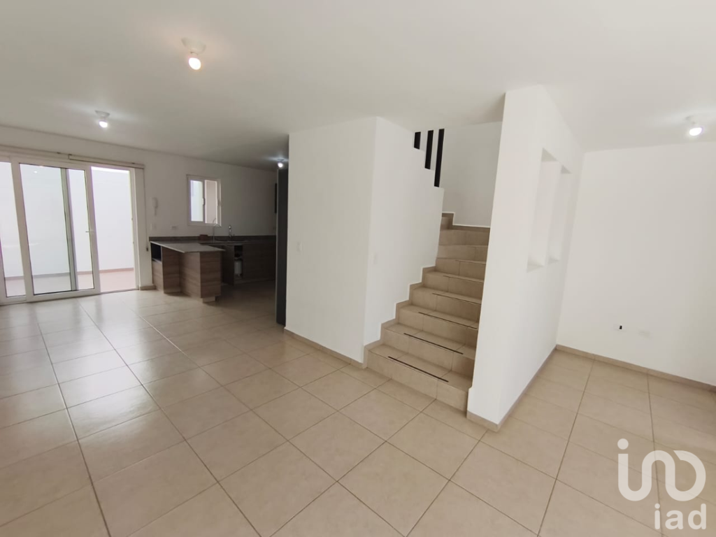 Venta de casa en Cto. canto Calabria,  col. Tres Cantos Residencial Querétaro, Querétaro