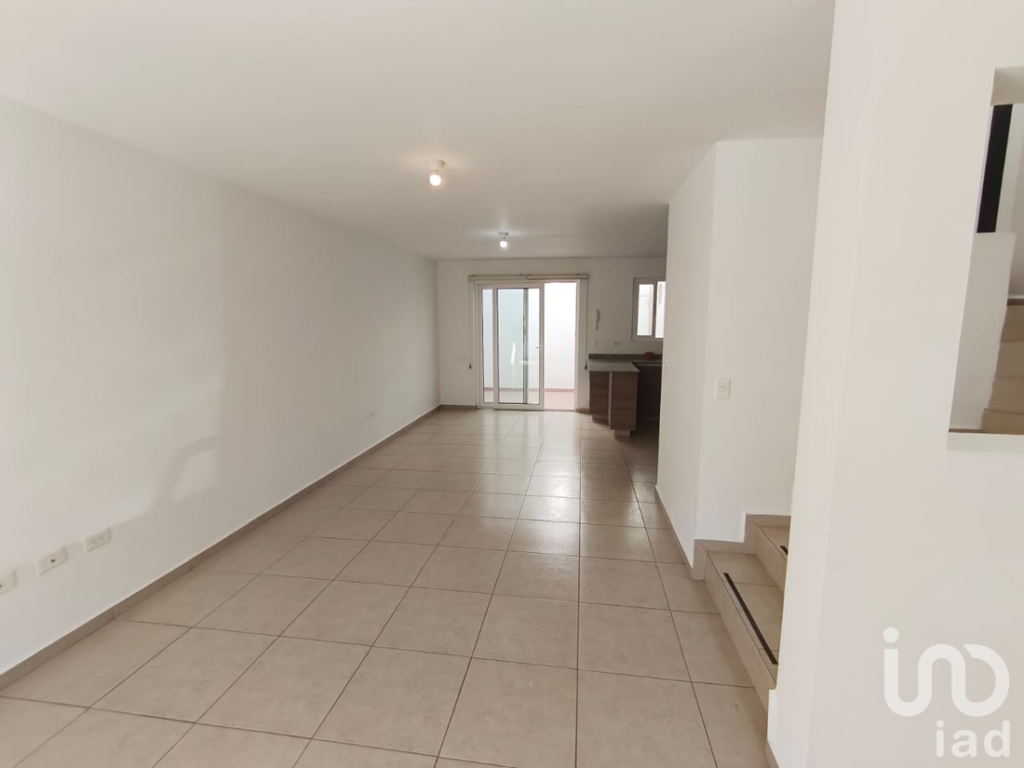 Venta de casa en Cto. canto Calabria,  col. Tres Cantos Residencial Querétaro, Querétaro