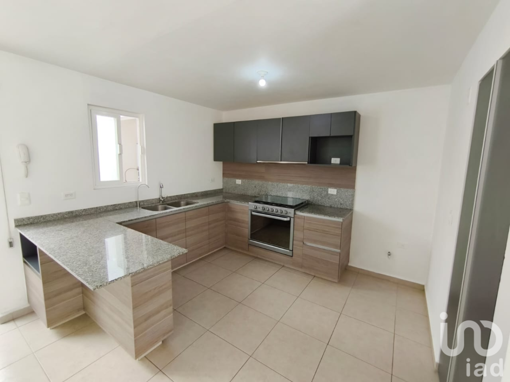 Venta de casa en Cto. canto Calabria,  col. Tres Cantos Residencial Querétaro, Querétaro