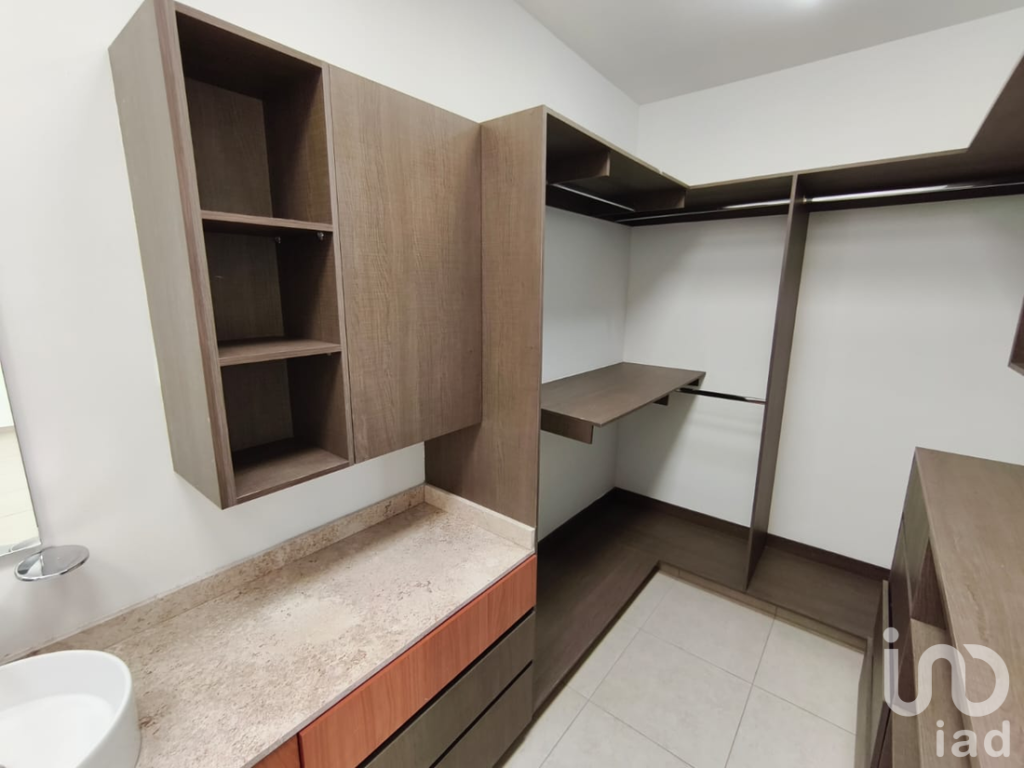 Venta de casa en Cto. canto Calabria,  col. Tres Cantos Residencial Querétaro, Querétaro