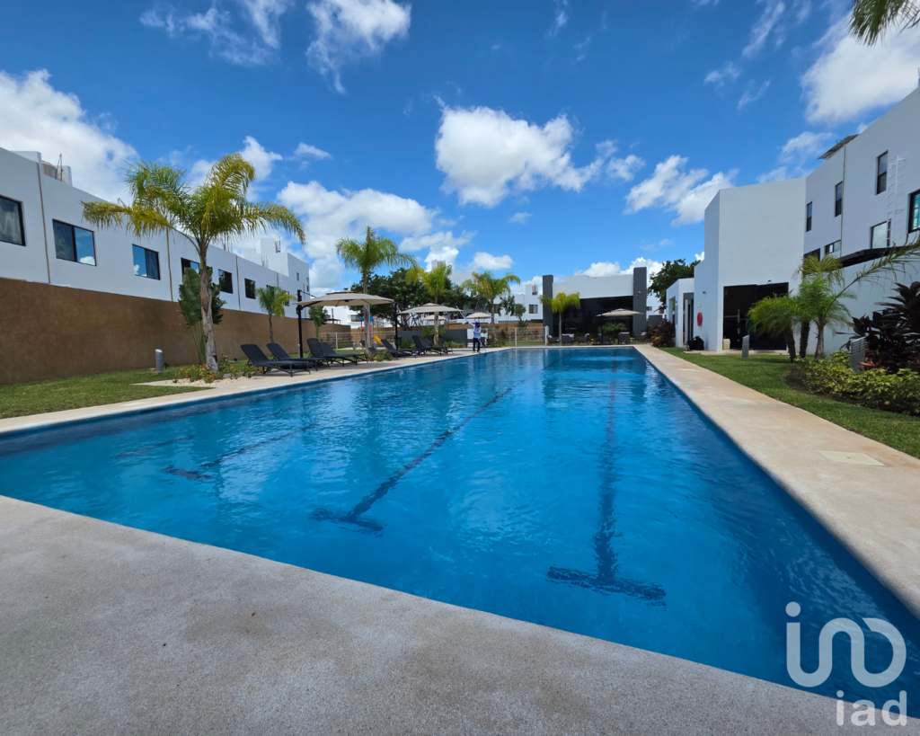 Casa Nueva en Venta en Cancún, 3 Recámaras, sobre Av. HUAYACÁN, con Amenidades Exclusivas