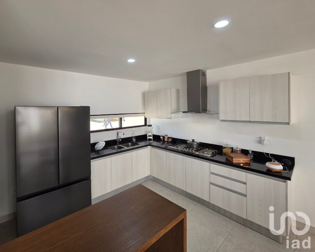 Casa Nueva en Venta en Cancún, 3 Recámaras, sobre Av. HUAYACÁN, con Amenidades Exclusivas