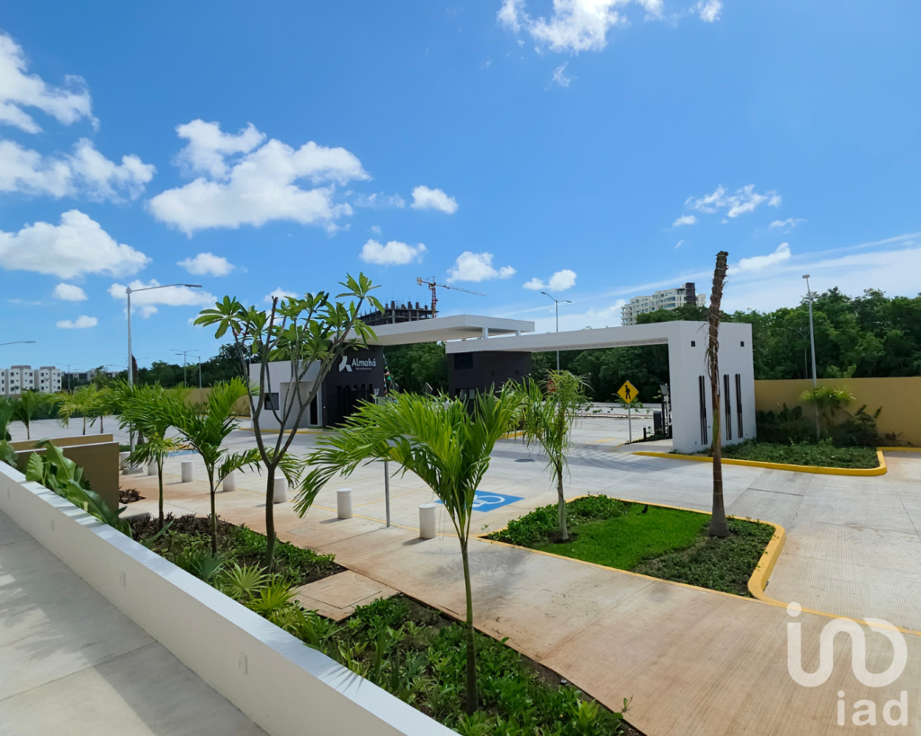 Departamento Nuevo en Venta en Cancún, sobre Av. Huayacán con Amenidades Exclusivas, 2 Recámaras