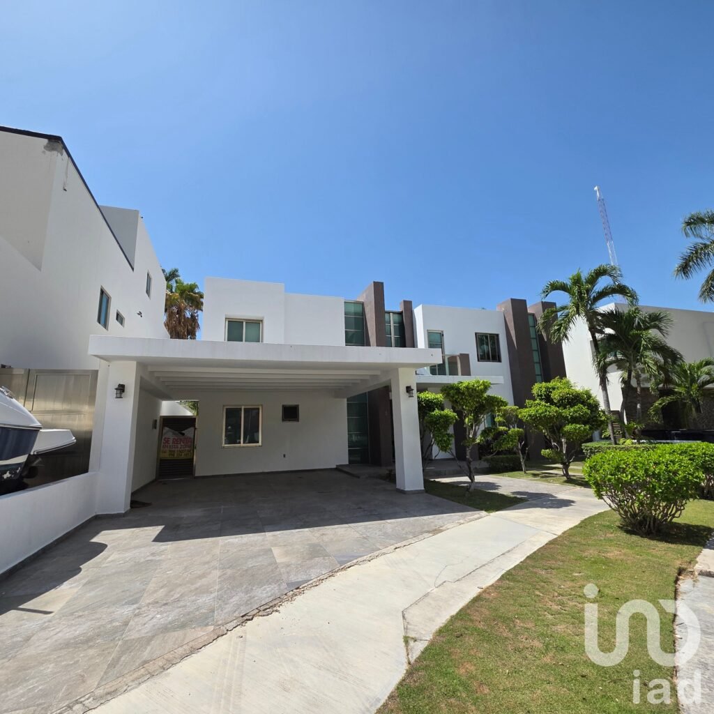 Casa en Venta en Villa Magna, Desarrollo Premium y Exclusivo, 4 Recámaras