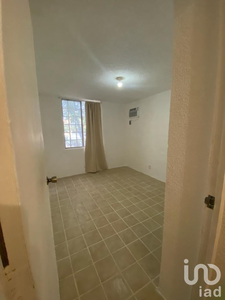 Departamento en Venta en Cancún, Planta Baja, Supermanzana 32 (Zona Céntrica y Tranquila)