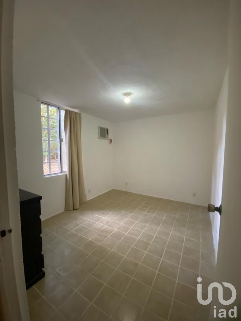 Departamento en Venta en Cancún, Planta Baja, Supermanzana 32 (Zona Céntrica y Tranquila)