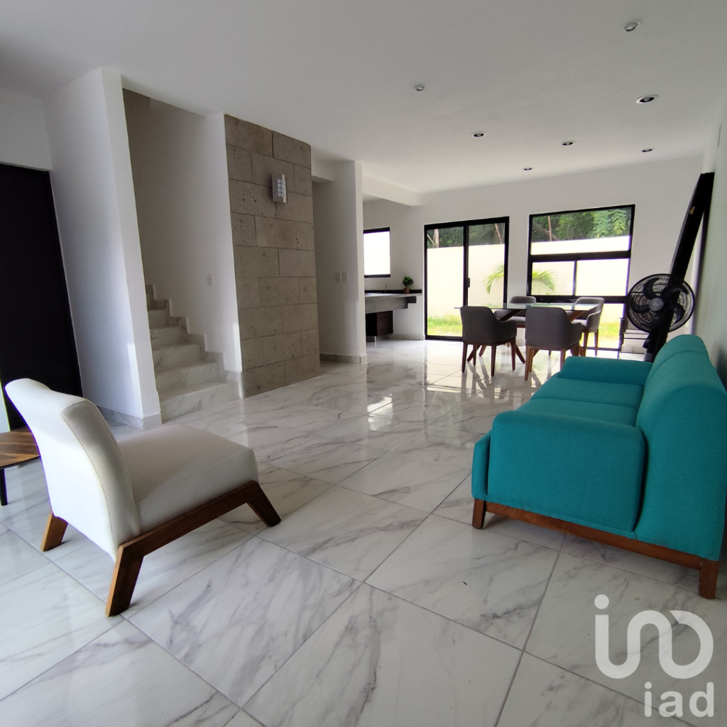 Casa Nueva en Venta en Cancún (Polígono Sur), 4 habitaciones, Residencial con Caseta de Seguridad