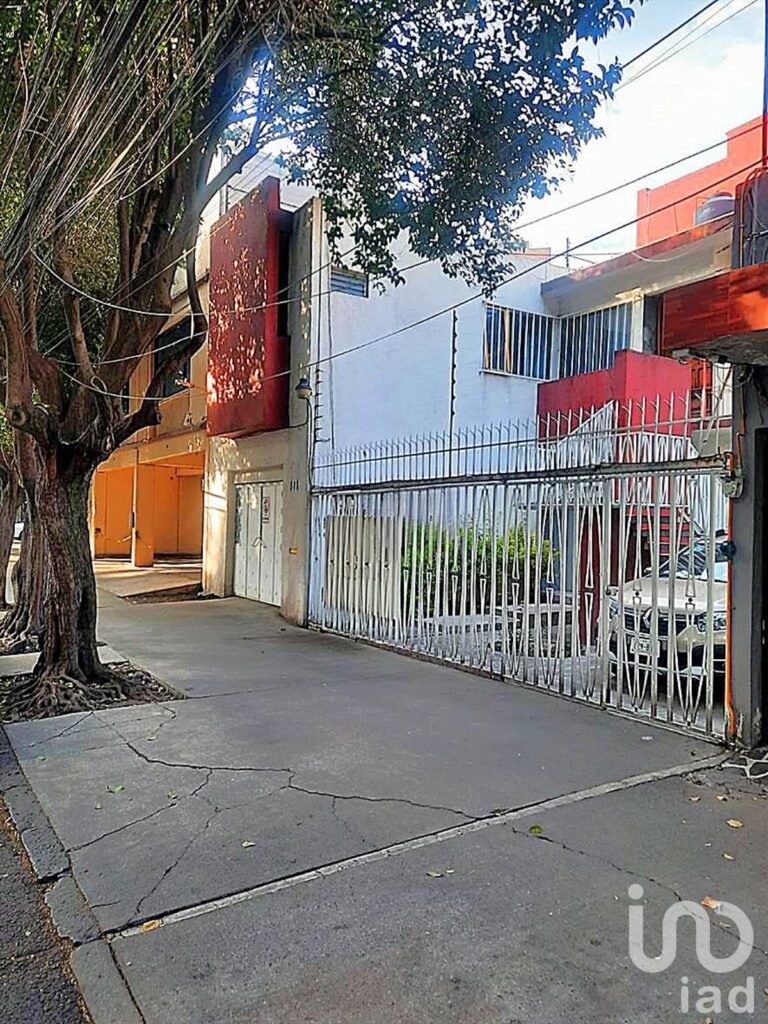 Terreno en venta en Colonia del Valle 225 m2 uso de suelo H 4/20/M Oportunidad para desarrolladores