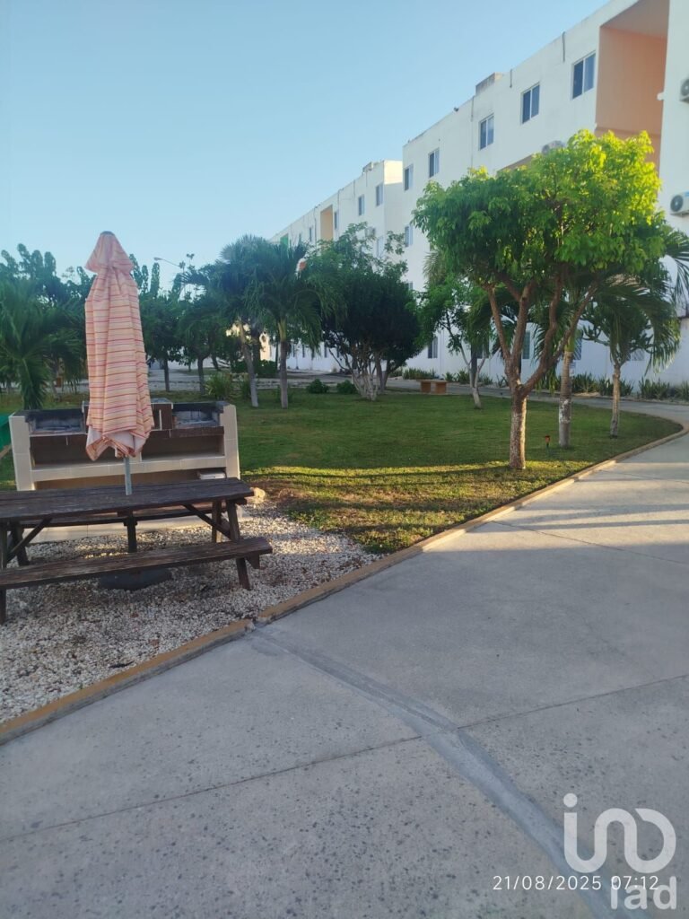 renta departamento Cancún Av. Chetumal Residencial Vista Alegre A-1  Municipio de Benito Juárez