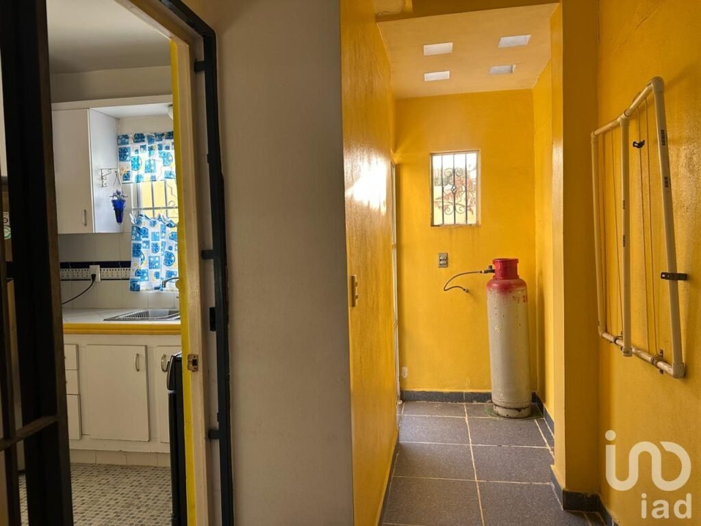 CASA DE DOS NIVELES EN VENTA EN FRACCIONAMIENTO ALAMEDA MAZATLAN SINALOA