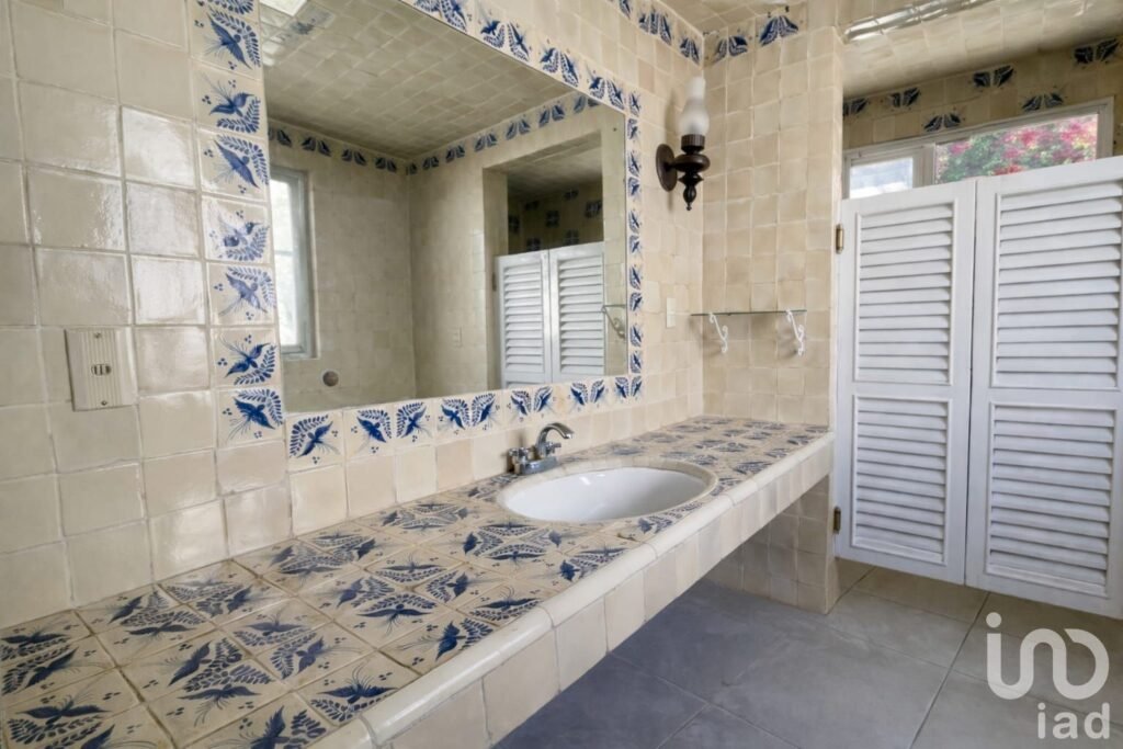 CASA EN VENTA PROPIA PARA HOTEL BOUTIQUE EN EL CENTRO DE CUERNAVACA.