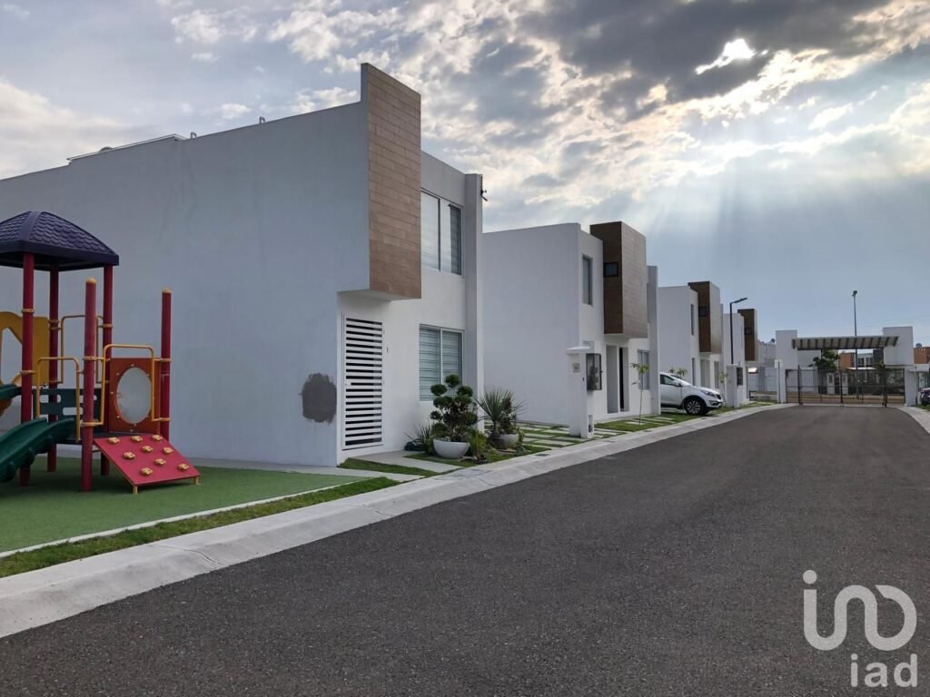 Renta Casa 3 Recamaras, Chapultepec Residencial, Puebla.