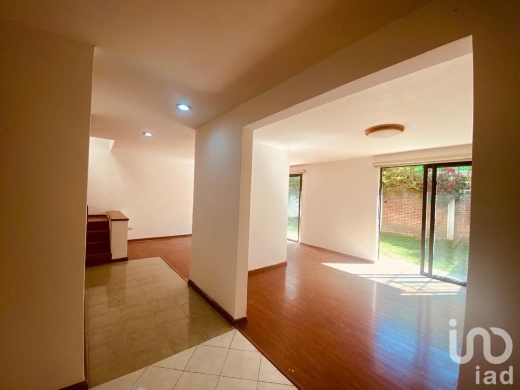 Casa con uso de suelo comercial en venta