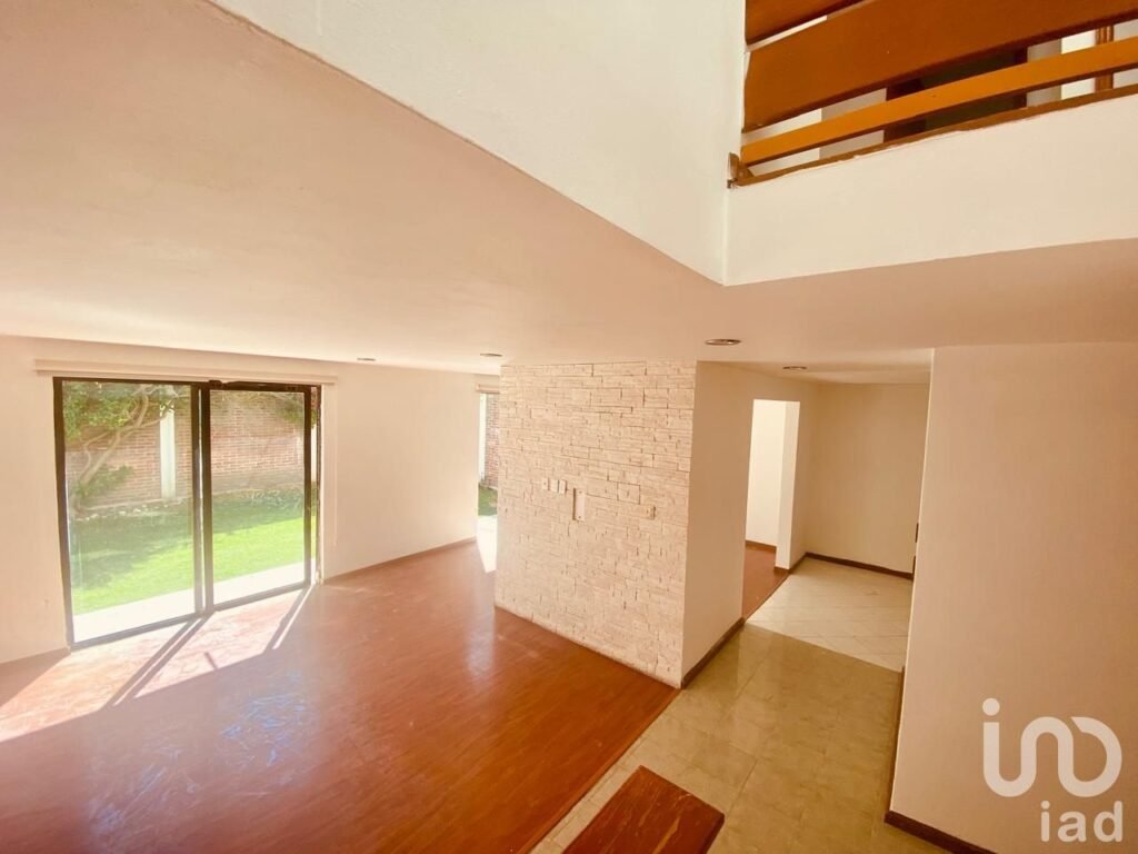 Casa con uso de suelo comercial en venta