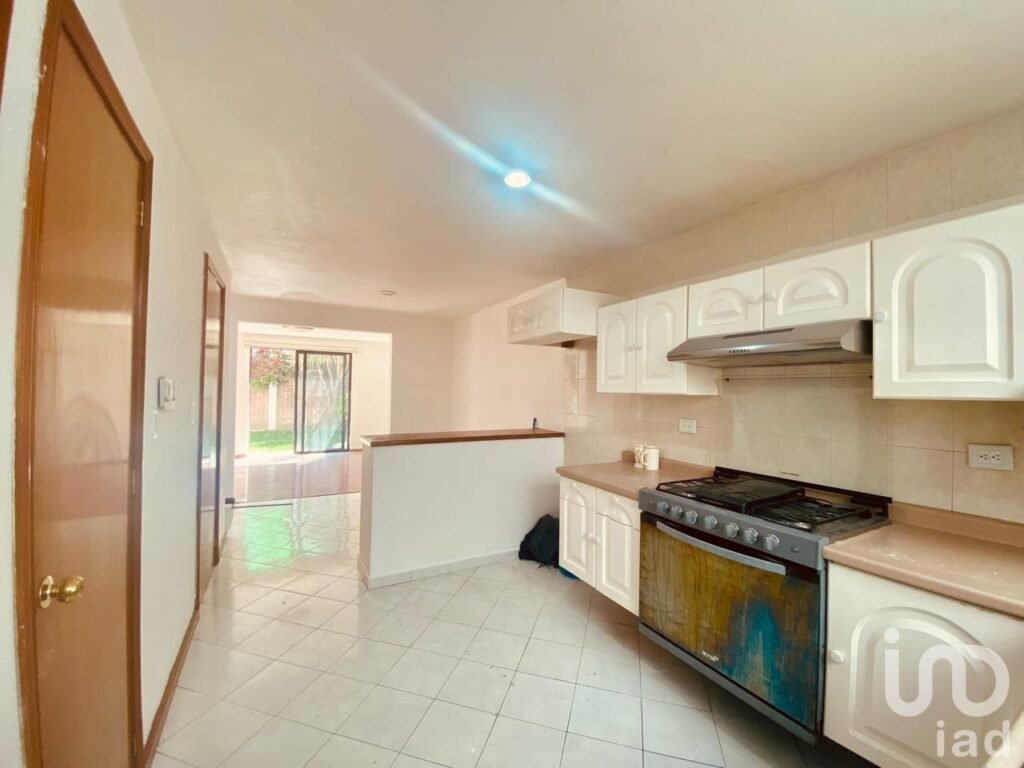 Casa con uso de suelo comercial en venta