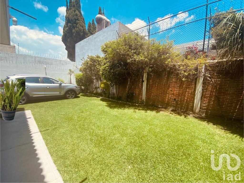 Casa con uso de suelo comercial en venta