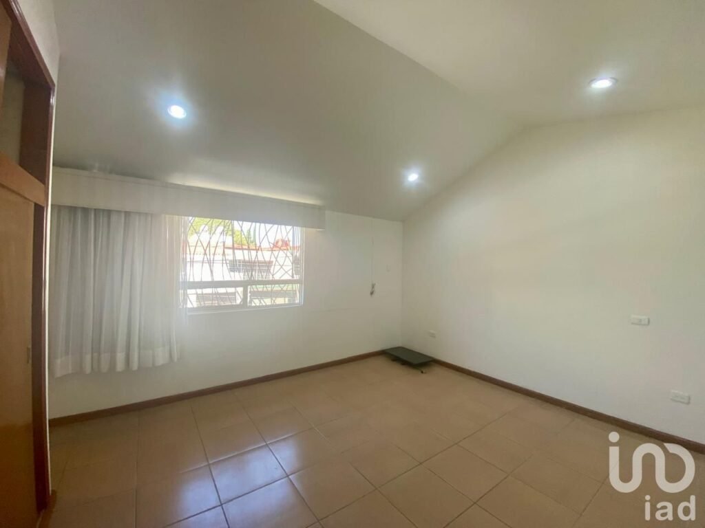 Casa con uso de suelo comercial en venta