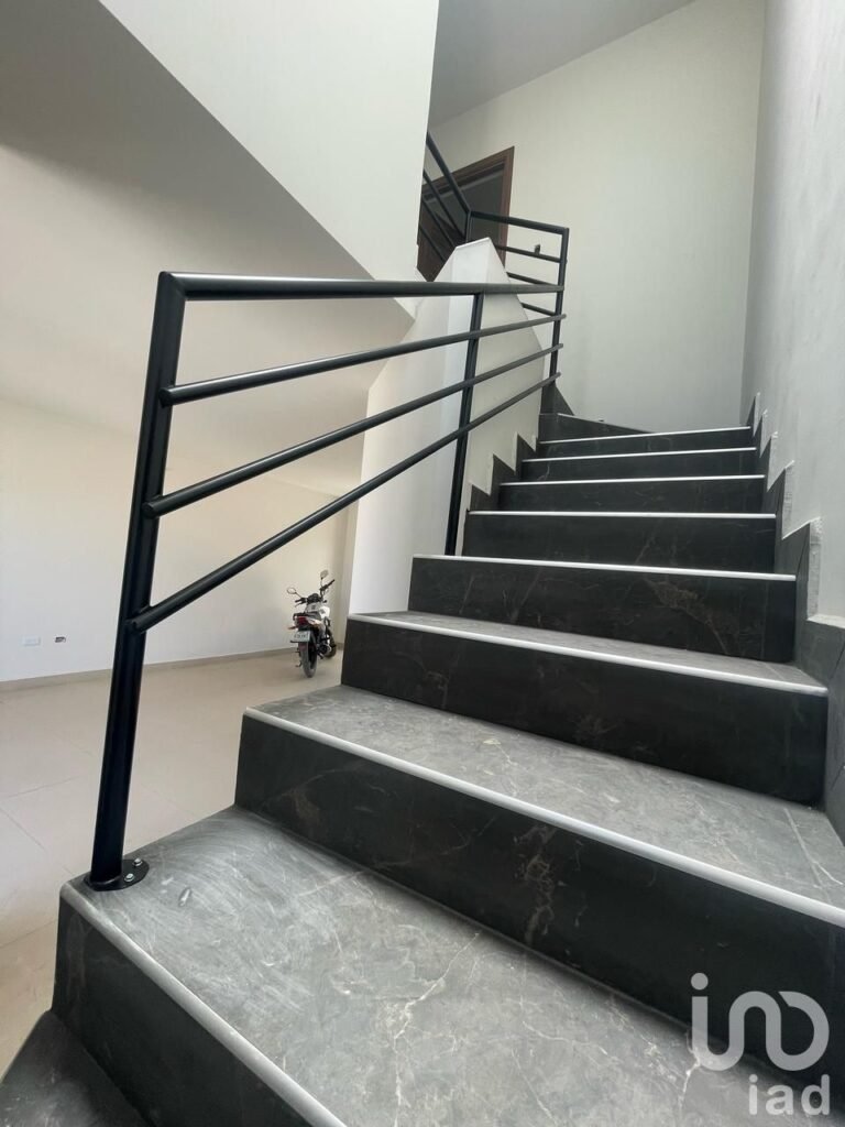 Casa Nueva en Venta en Fracc. Ancira Durango 3 Recámaras, 2.5 Baños, Cochera 2 Autos  Alta Plusvalia