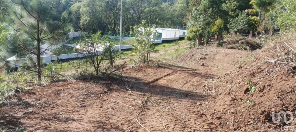SE VENDE TERRENO CON ESCRITURAS EN FRACC LOS MADROÑOS CHARO MICH.