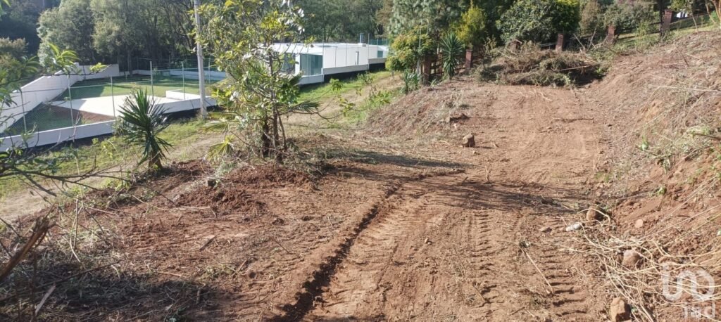 SE VENDE TERRENO CON ESCRITURAS EN FRACC LOS MADROÑOS CHARO MICH.