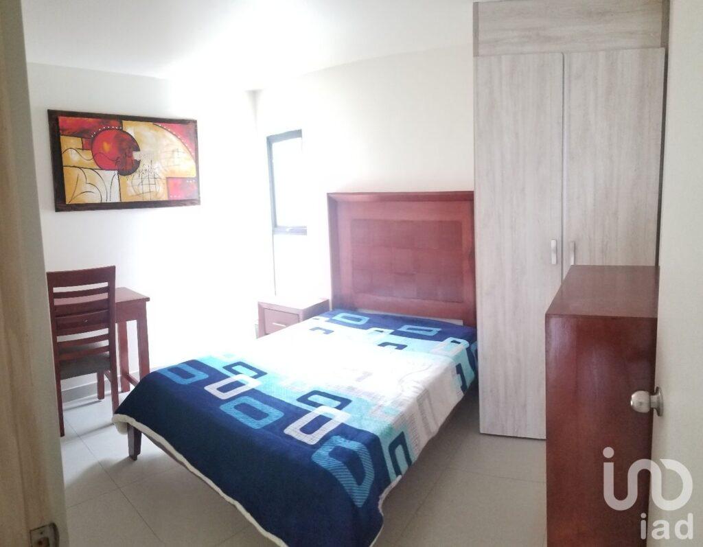 Casa en Venta, hab.  extras, para rentar, en  Fraccionamiento Bianco, Zibata, El Marques, Queretaro