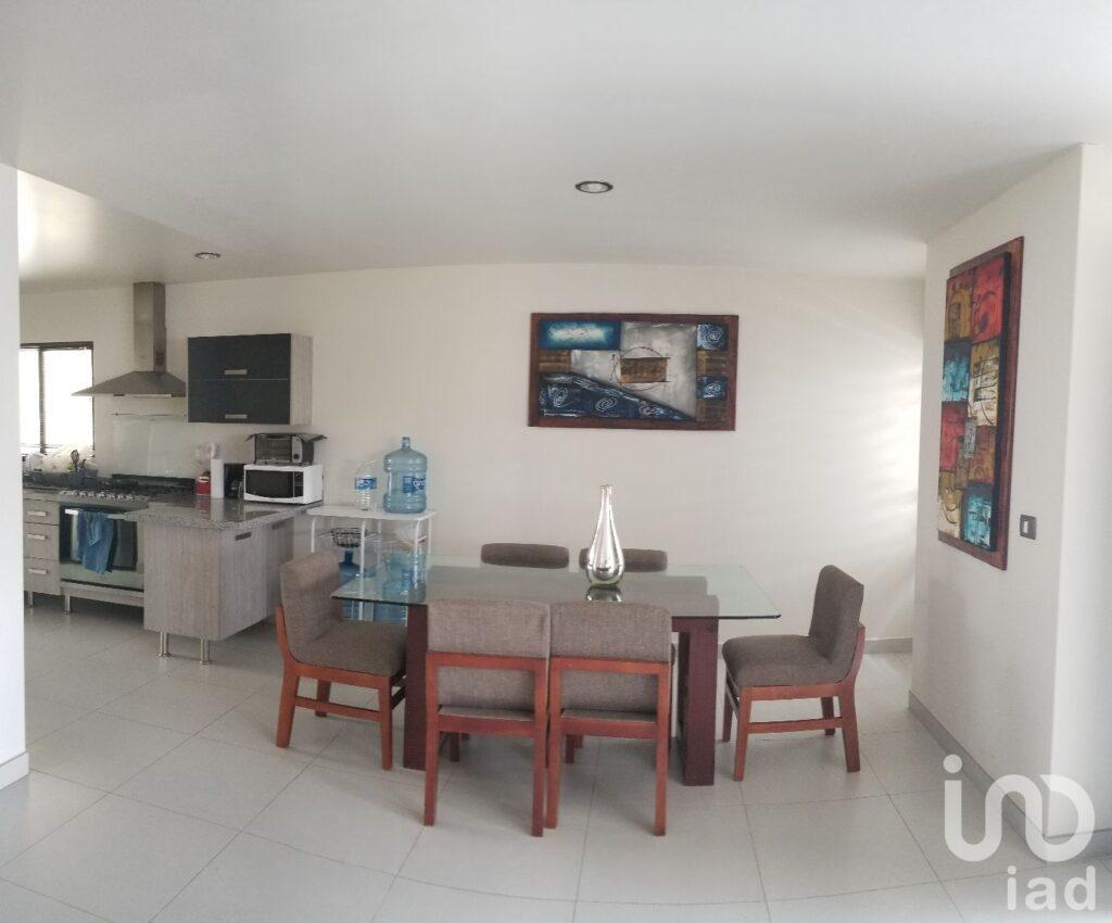 Casa en Venta, hab.  extras, para rentar, en  Fraccionamiento Bianco, Zibata, El Marques, Queretaro