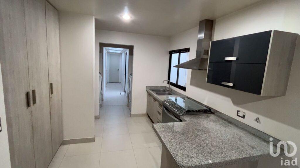 Casa en Venta, hab.  extras, para rentar, en  Fraccionamiento Bianco, Zibata, El Marques, Queretaro