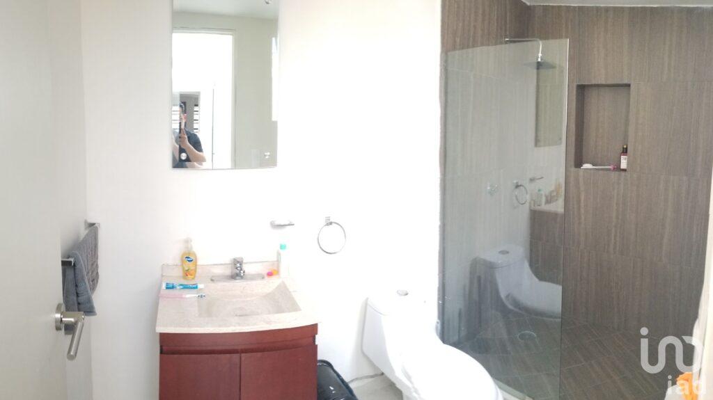 Casa en Venta, hab.  extras, para rentar, en  Fraccionamiento Bianco, Zibata, El Marques, Queretaro