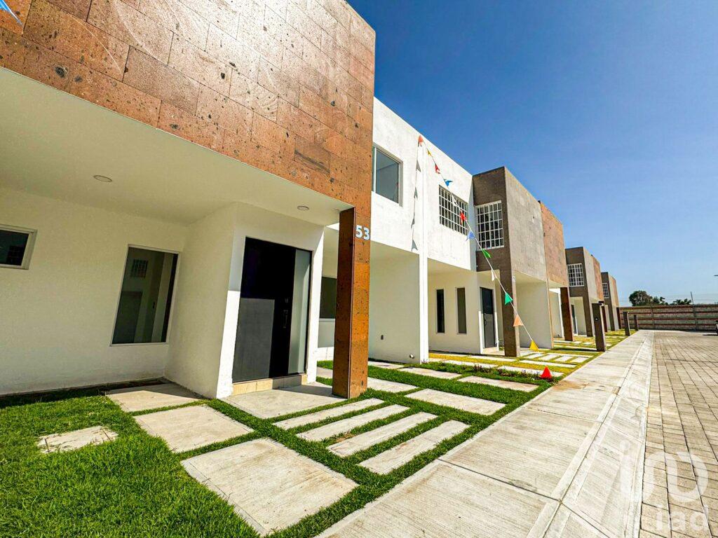 Venta de Casa en Fraccionamiento Privado, Céntrico, San Juan del Rio, Queretaro