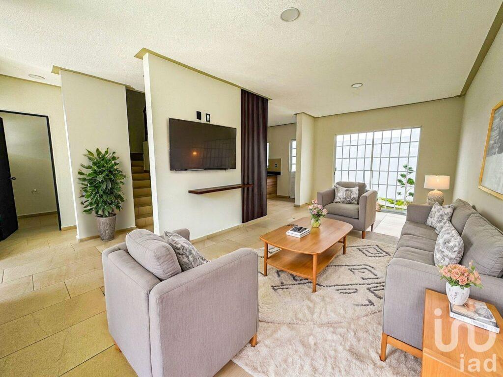 Venta de Casa en Fraccionamiento Privado, Céntrico, San Juan del Rio, Queretaro